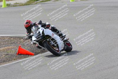media/Mar-05-2023-TrackXperience (Sun) [[a95d40e56a]]/Group 2/session 2 turn 4/